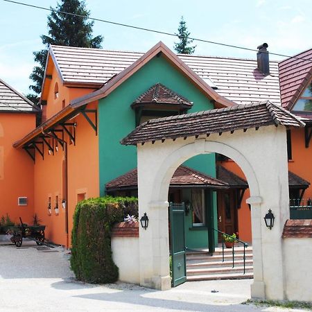 L'Auberge Des Gourmets Hotel Restaurant Le Vaudioux 外观 照片
