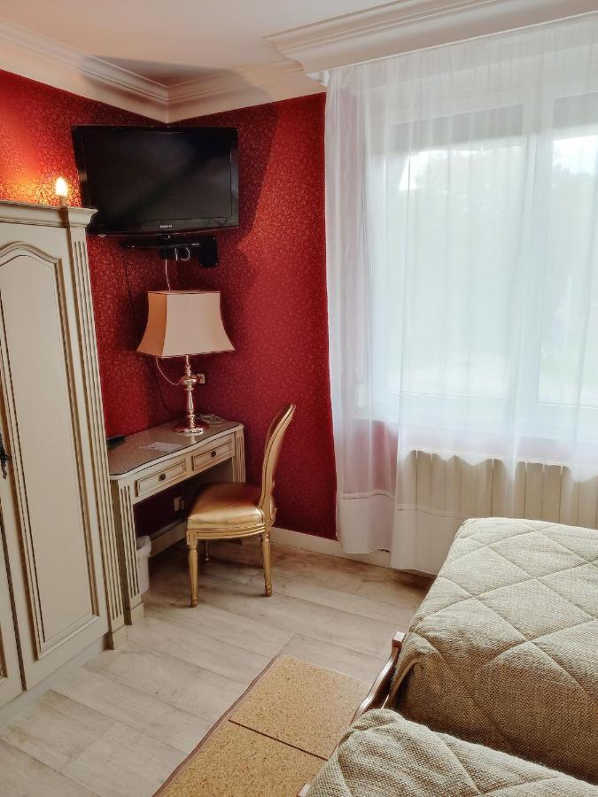 L'Auberge Des Gourmets Hotel Restaurant Le Vaudioux 外观 照片